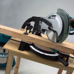 Makita MLS100 Miter Saw6